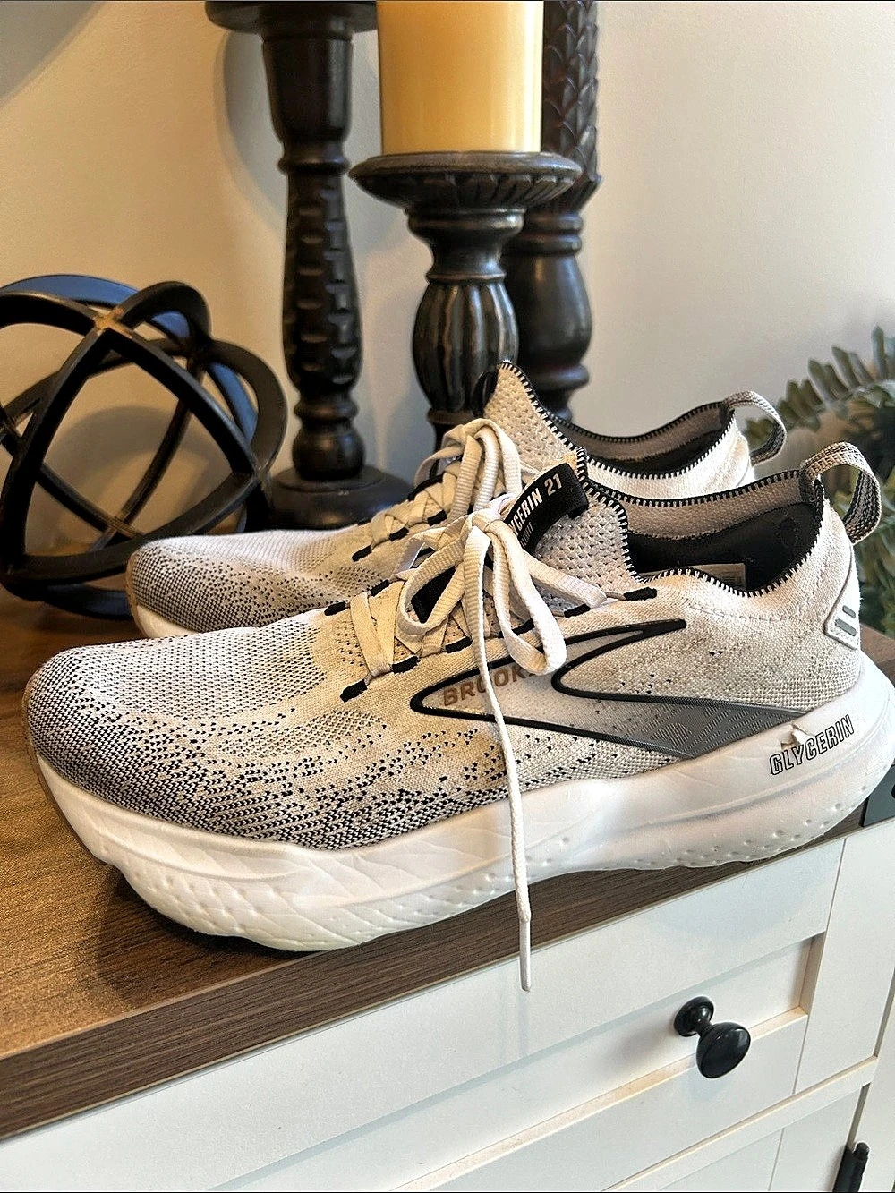 Brooks Glycerin 21 Women's Athletic Shoes White Black US 9